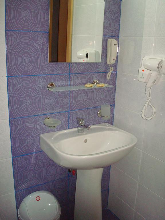 Vis Hotel 3*